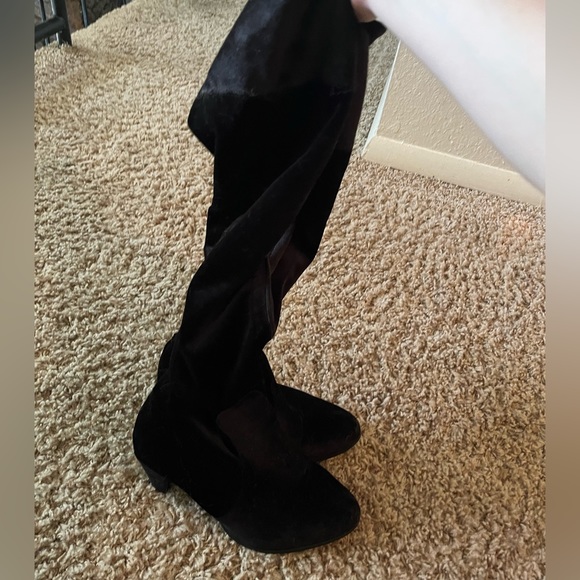 Suede zip up thigh high boots - Picture 4 of 10
